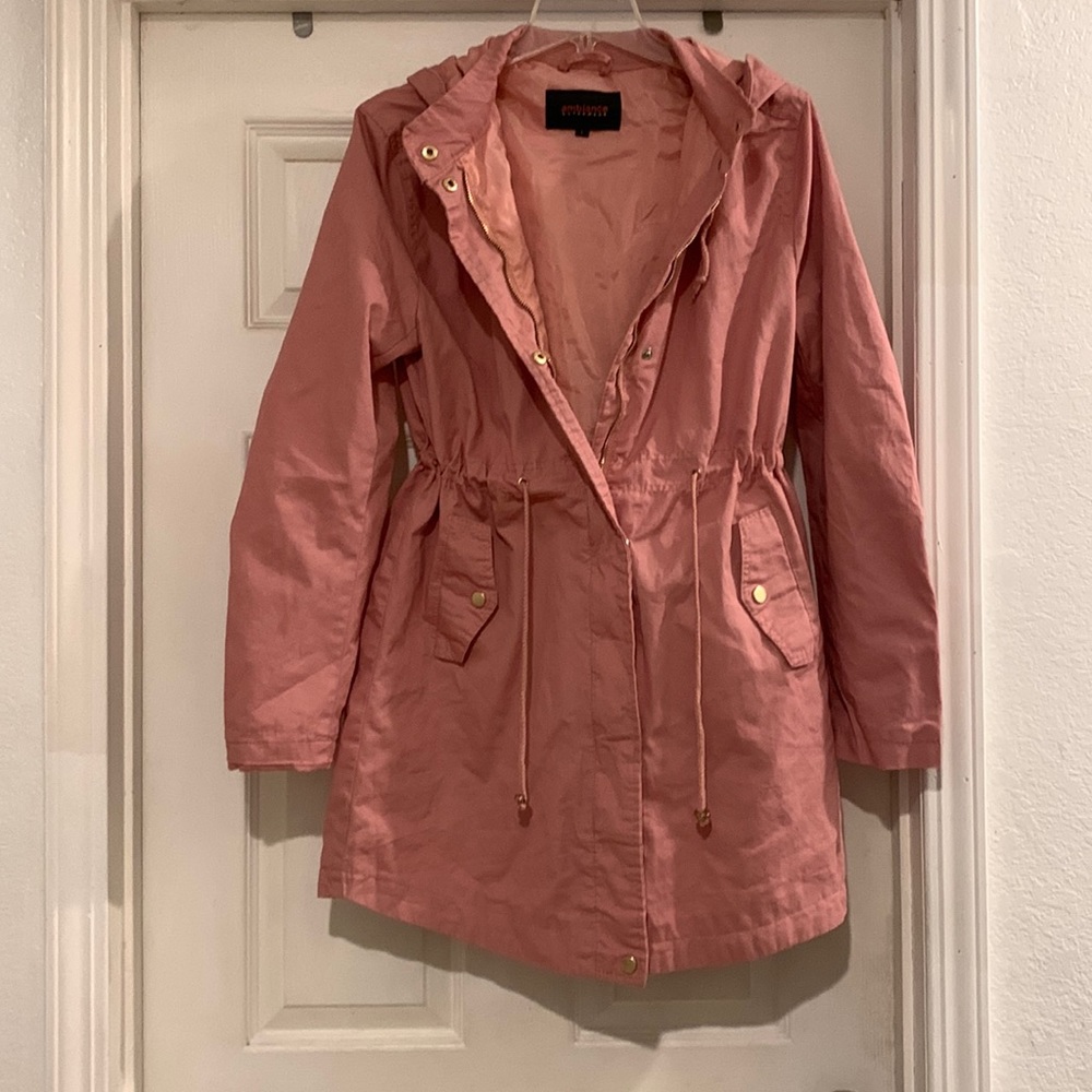SOLD!//Mauve-ish color, lightweight for late spring/summer, great condition
